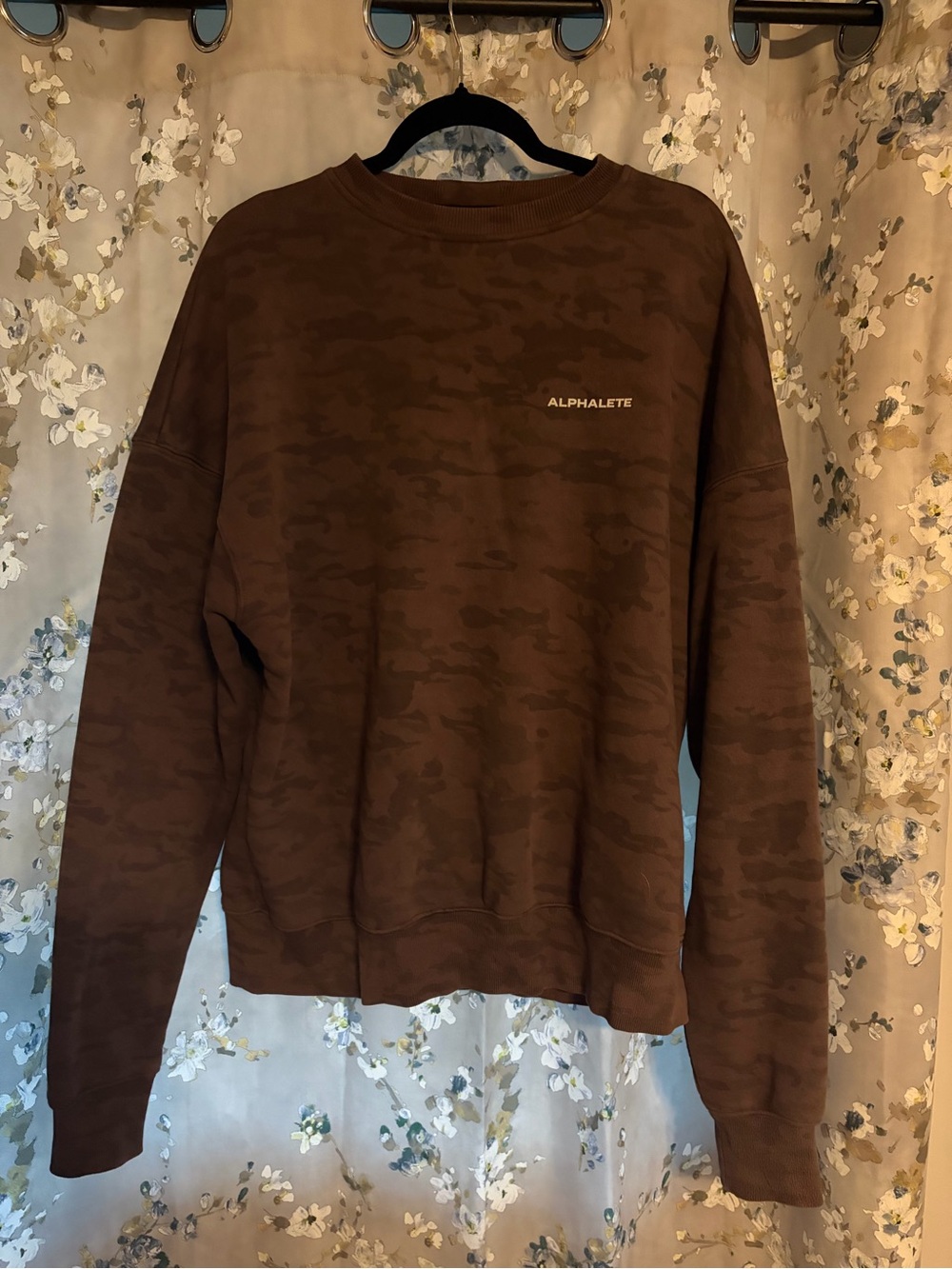 Alphalete Men’s Brown/Red Camo Crewneck Sweater